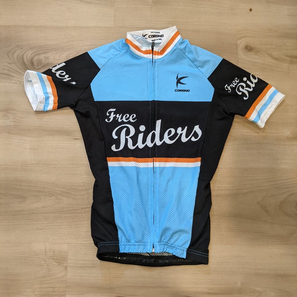 Montain bike kit (padded shorts and top)